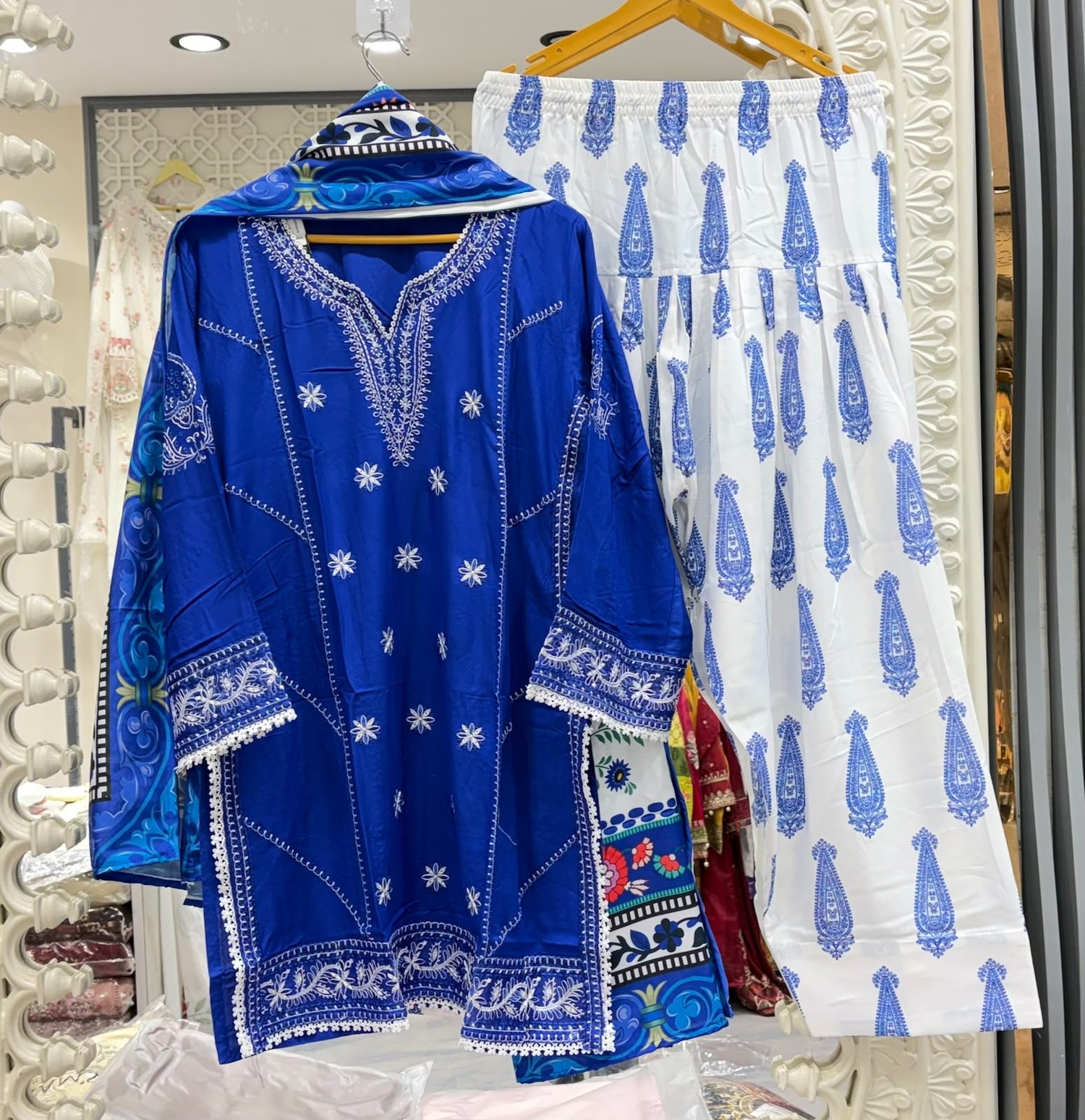LIALI FARSHI SALWAR BY AYZEL