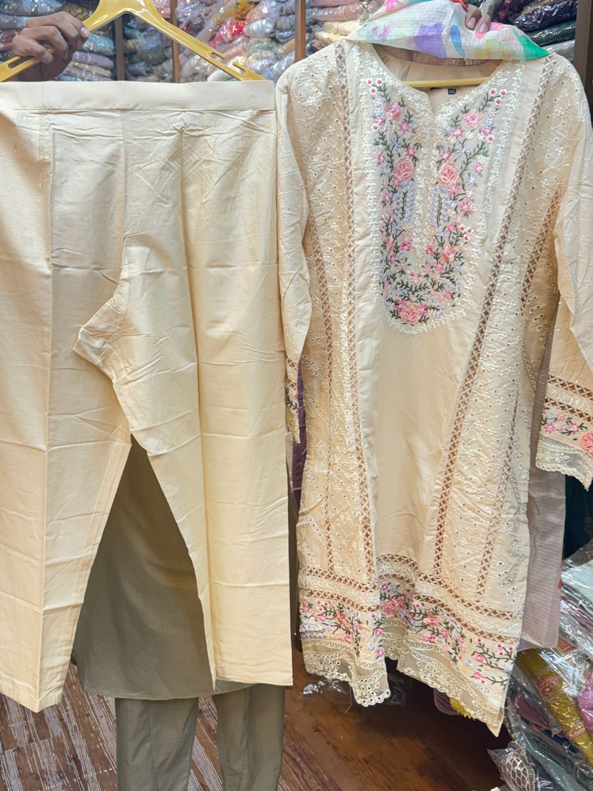 Ayzel Embroidered EM03