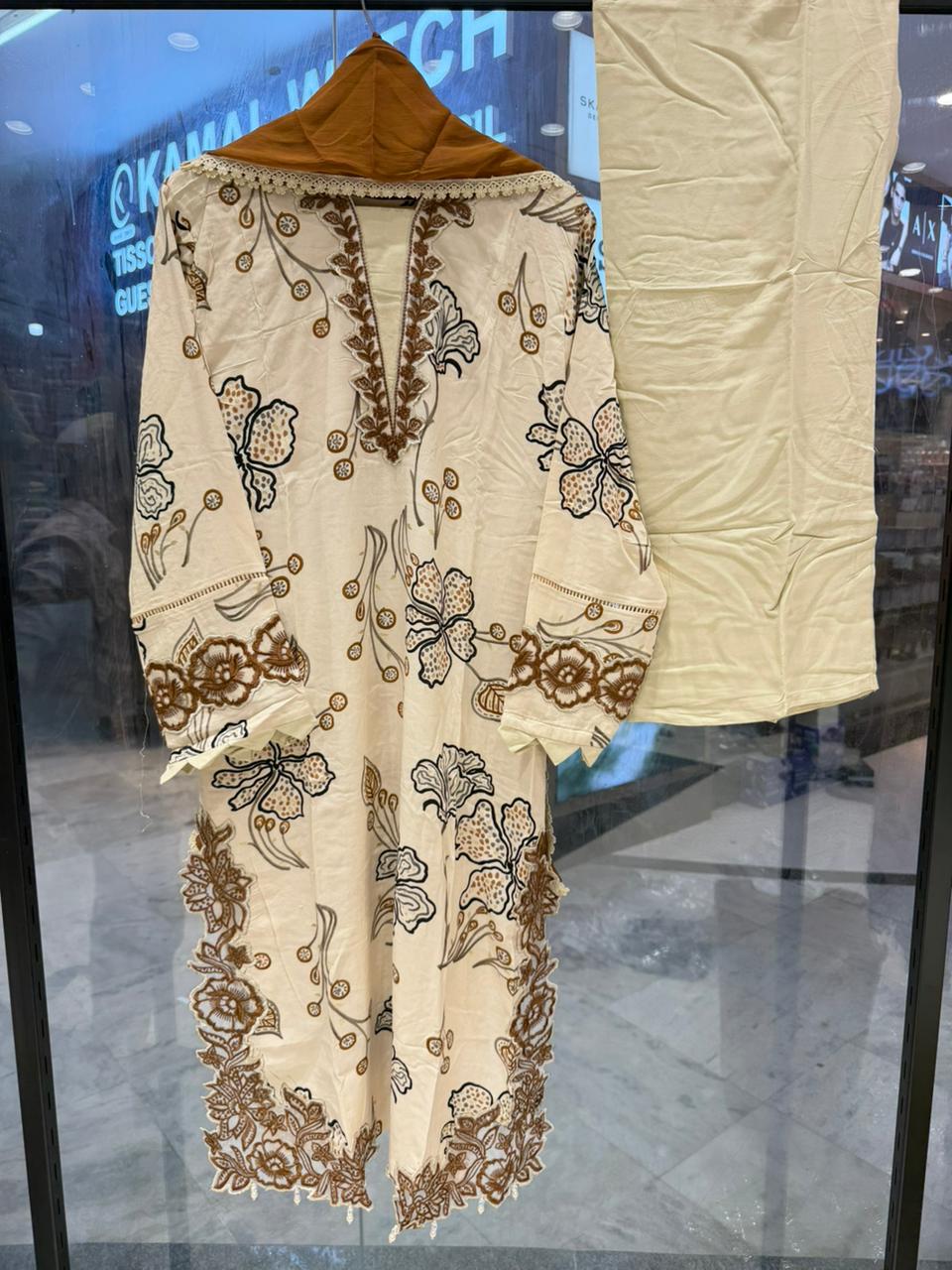 VIRAL PAKISTANI CUTWORK- 4014