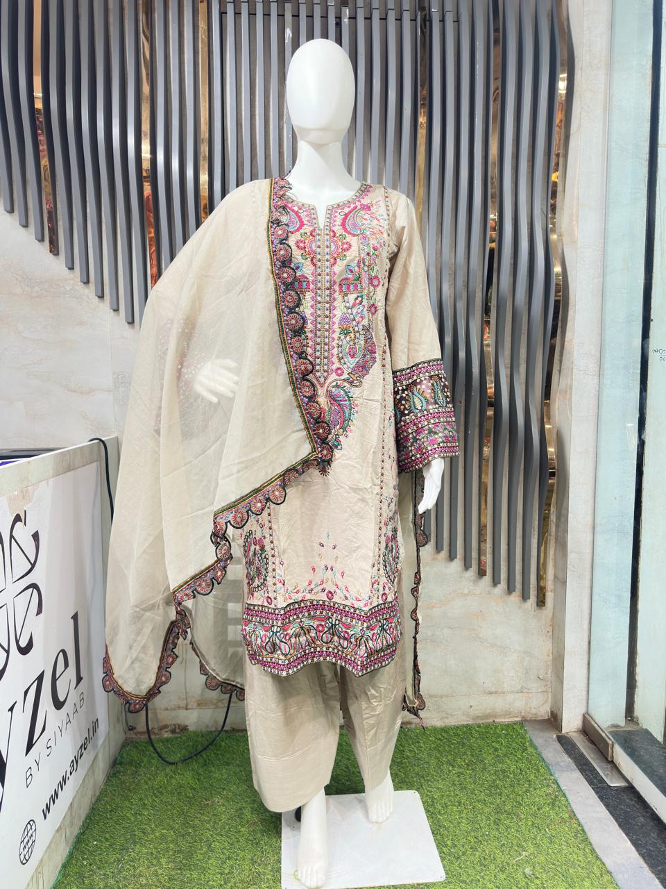 LIALI KASHMIRI FARSHI  SALWAR BY AYZEL D.NO-1