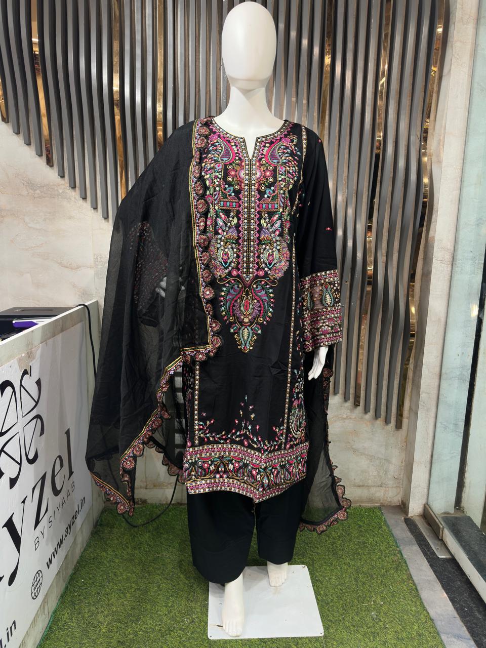 LIALI KASHMIRI BY AYZEL