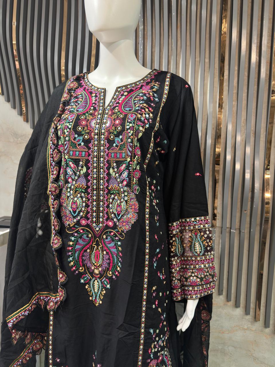 LIALI KASHMIRI FARSHI  SALWAR BY AYZEL D.NO-2