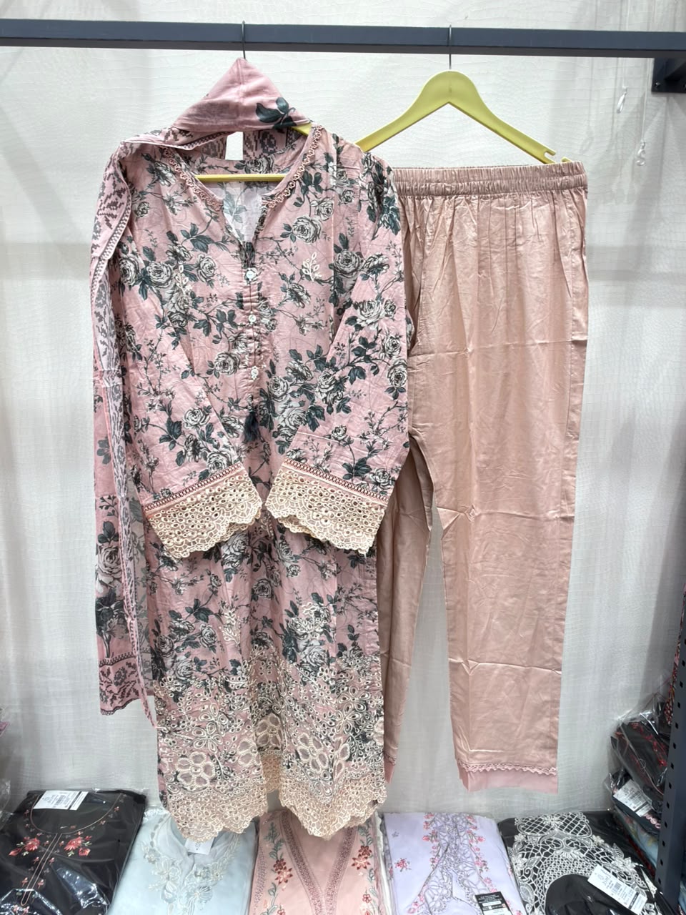 SADABAHAR CHIKANKARI 01