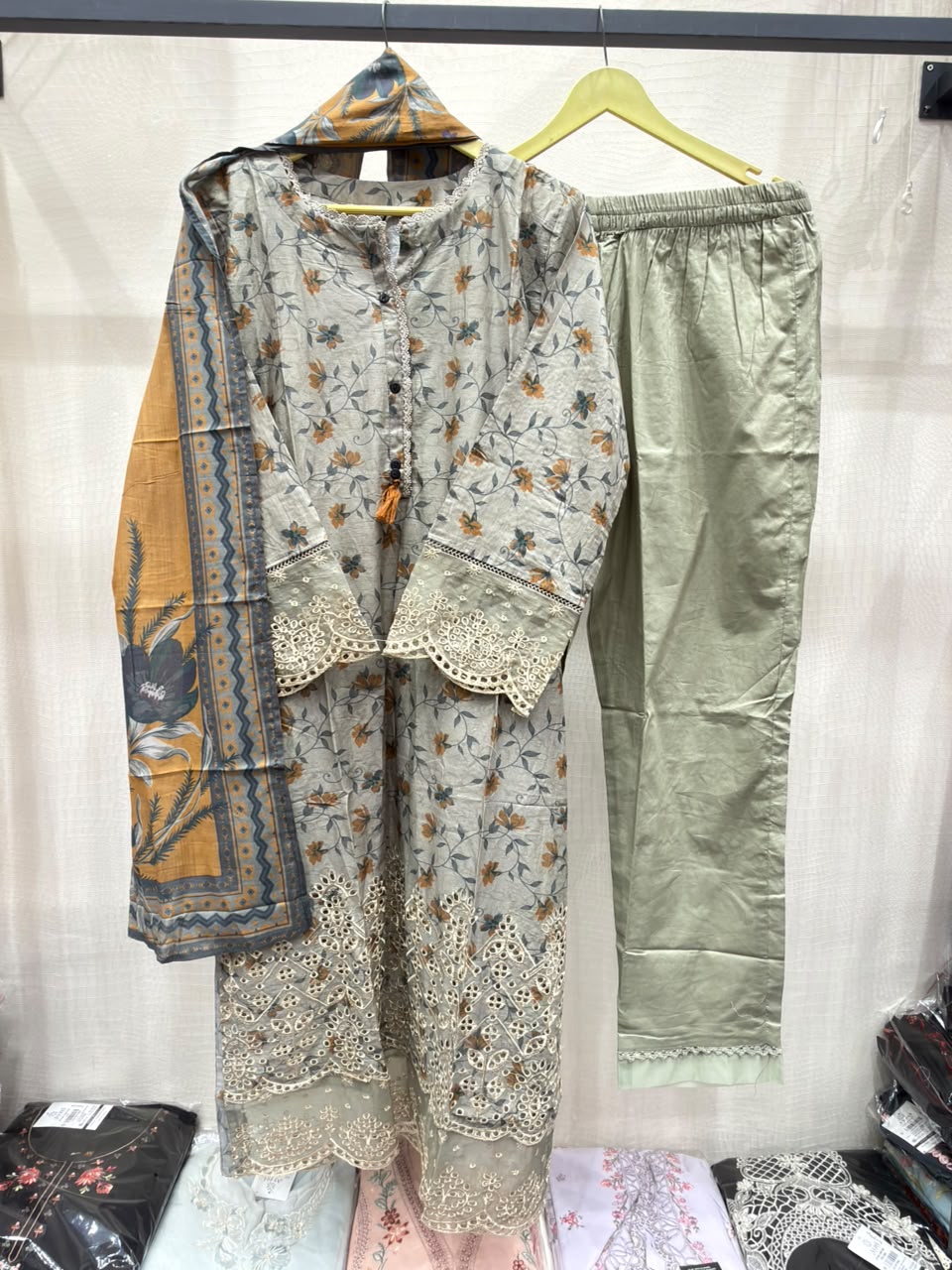 SADABAHAR CHIKANKARI 03