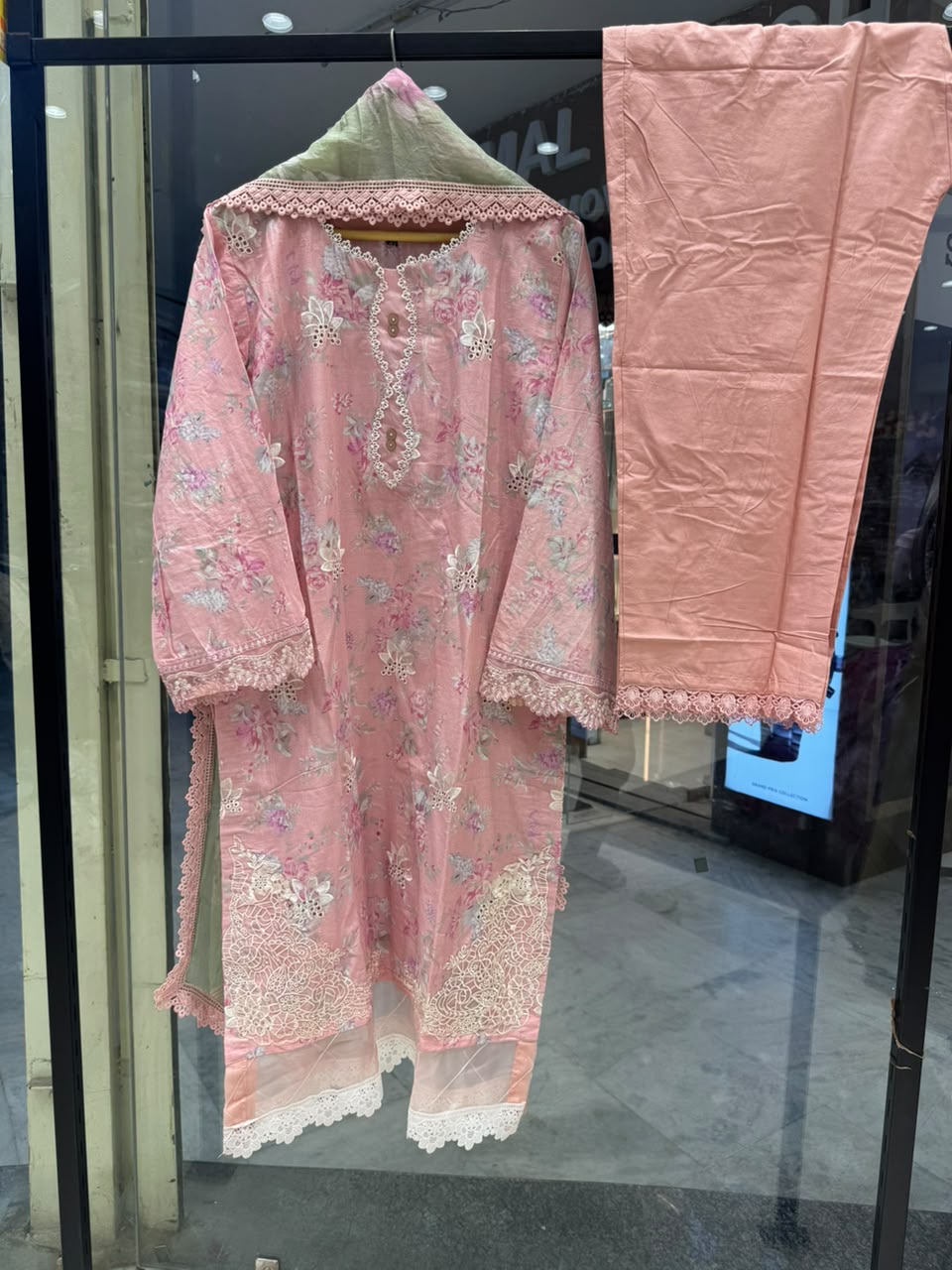 Mausummery Chikankari- 02
