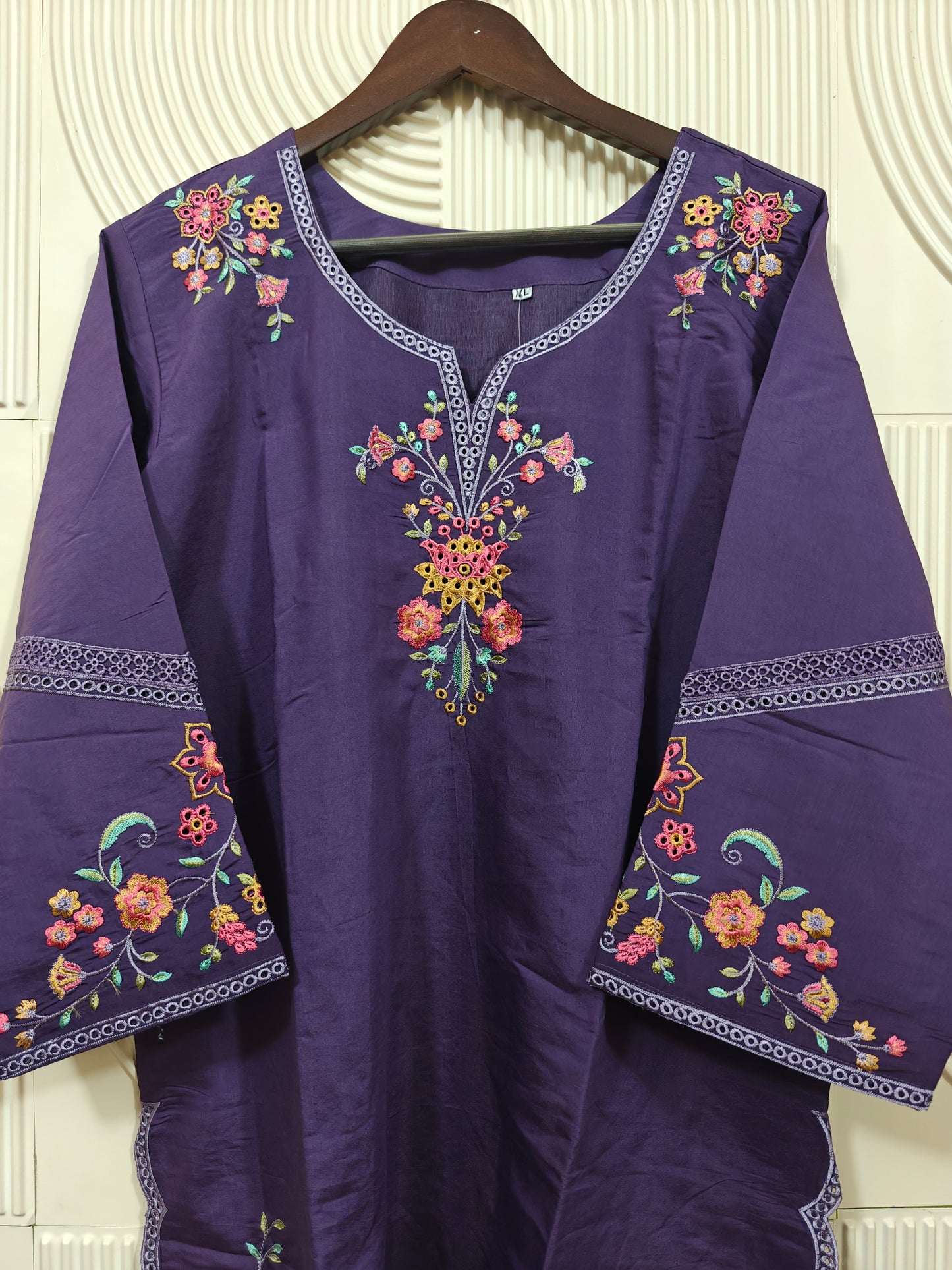 AYZEL LUXURY LAWN 2025 D-01 (A)