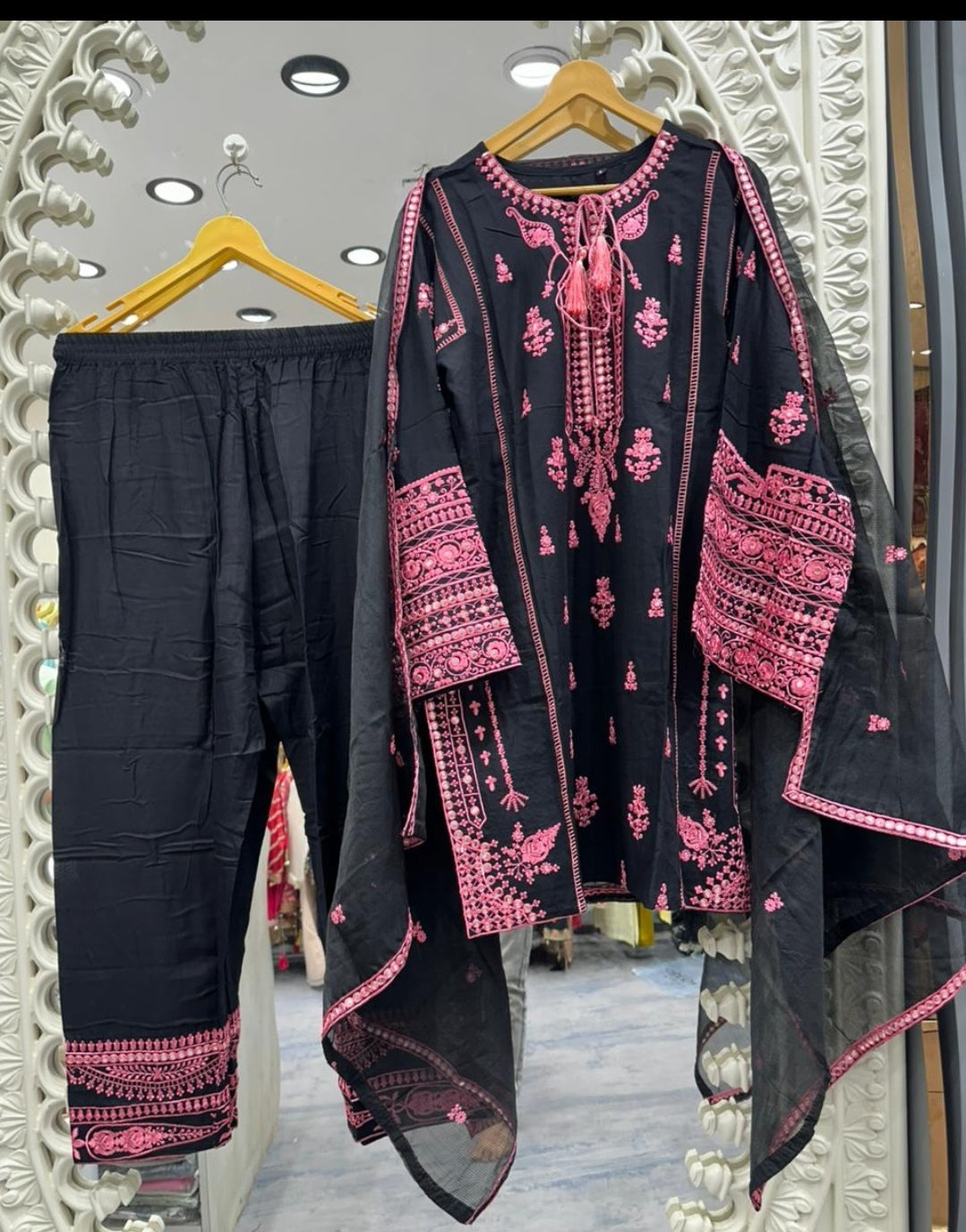 AYZEL EMBROIDERED CORD SET 05A