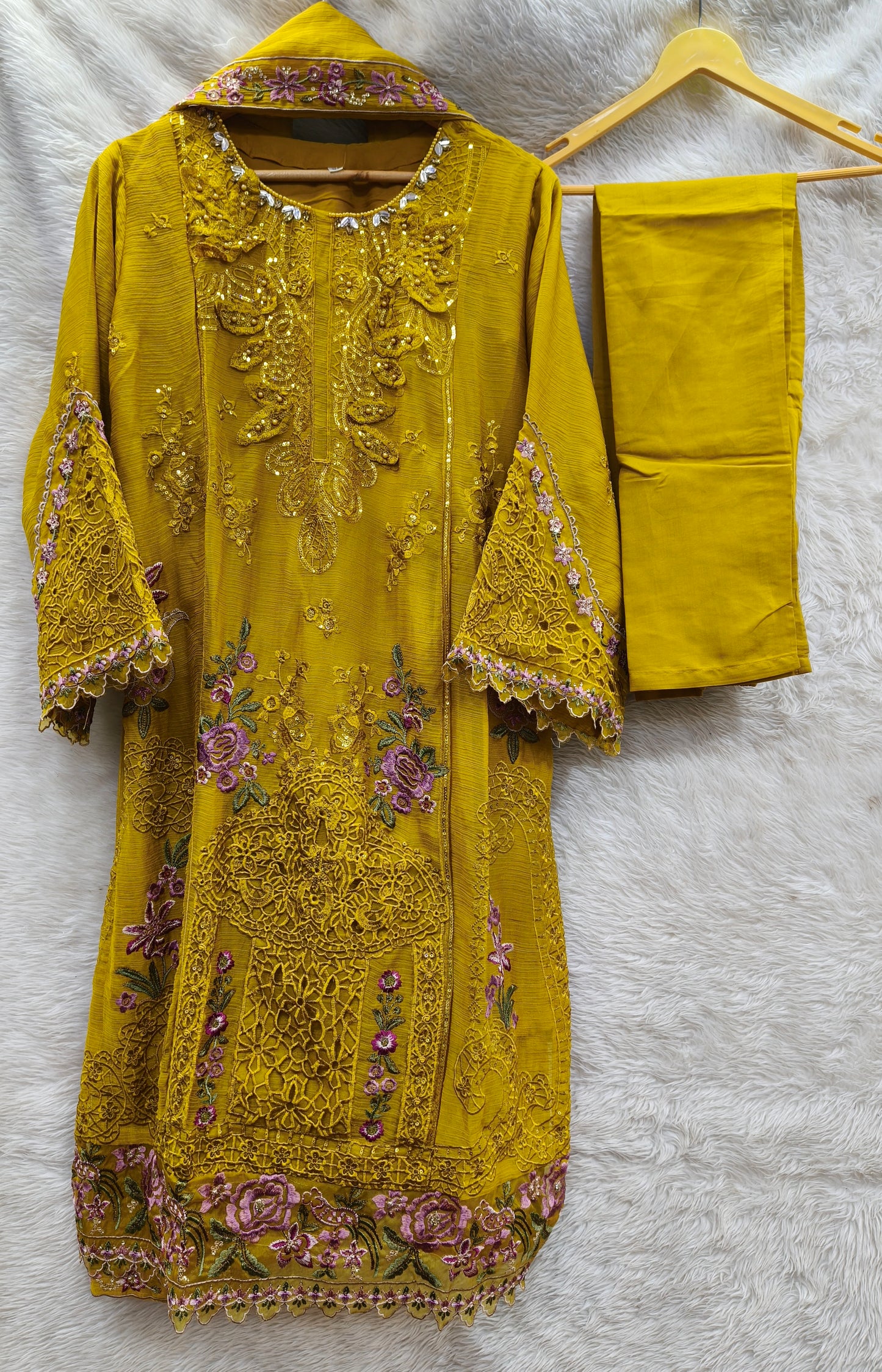 Gulzaar Ayzel Formals D-02 (A)