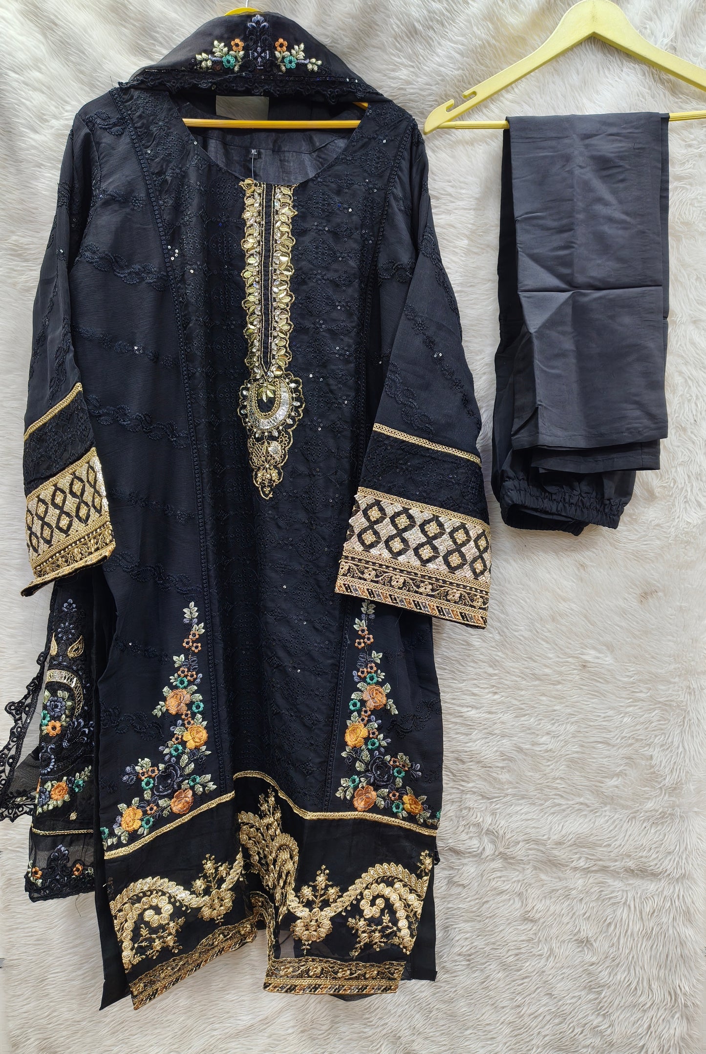 Gulzaar Ayzel Formals D-01 (A)